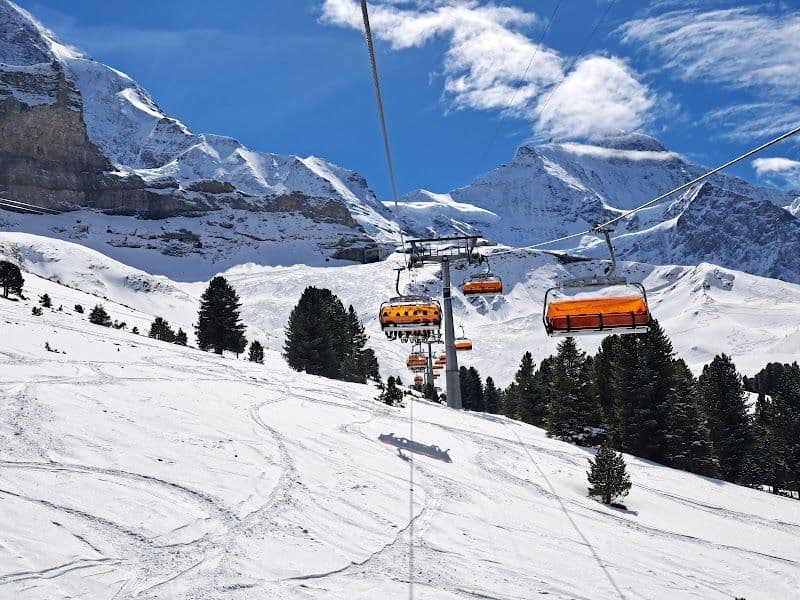 Skiing in the Jungfrau Ski Region