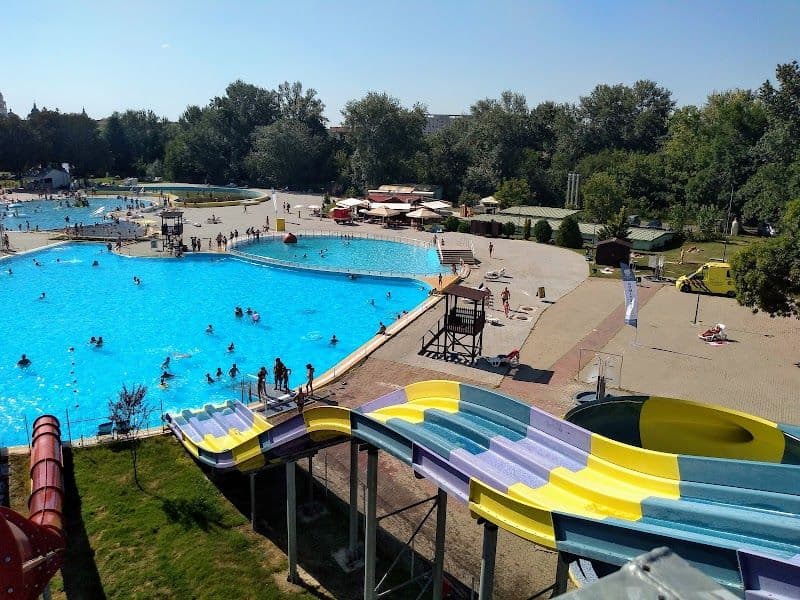 Stroll through Neptun Public Baths and Park