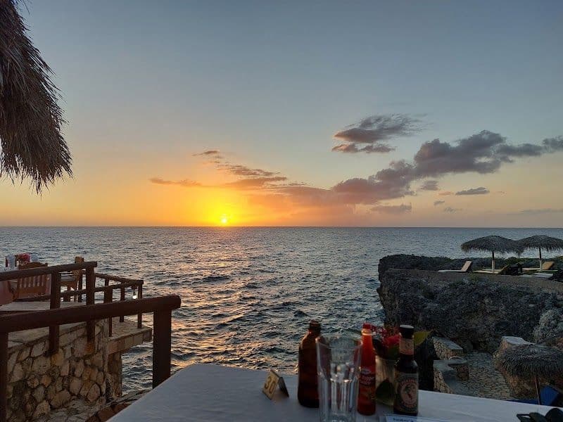 Ivan's Bar and Restaurant