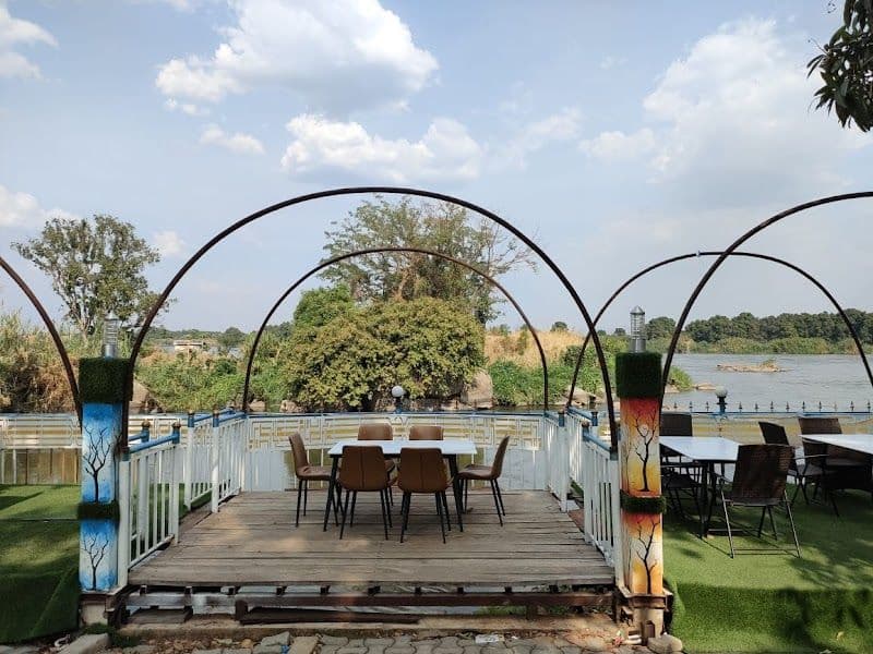 5G restaurant & Cafe