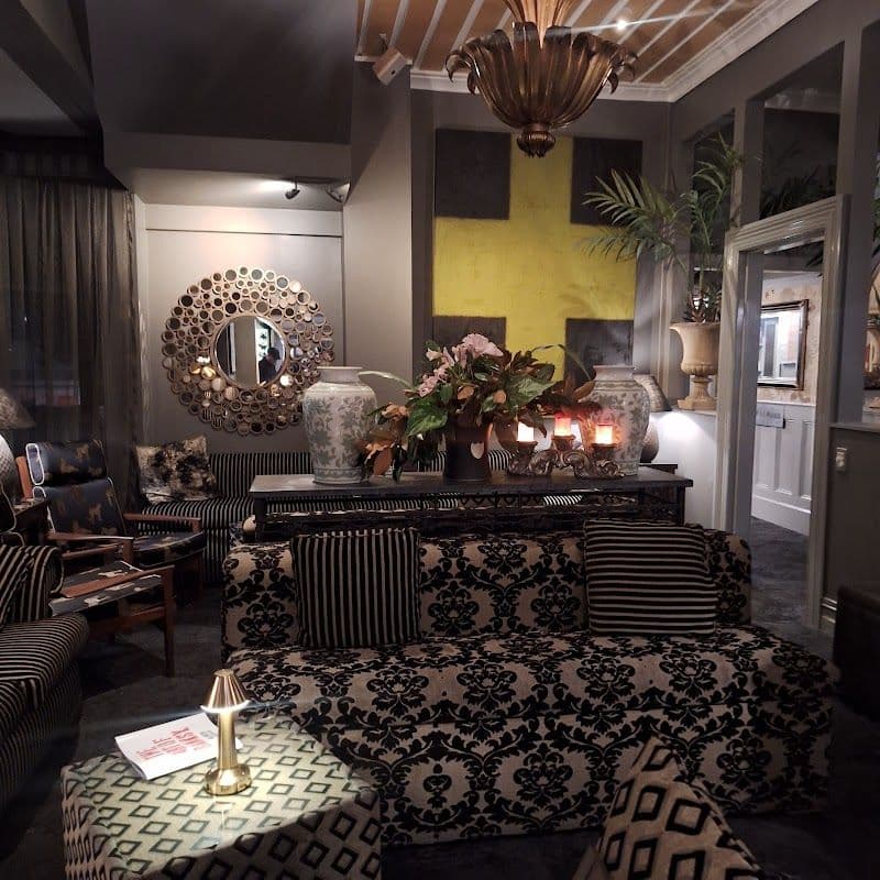 Table Restaurant at Nice Hotel