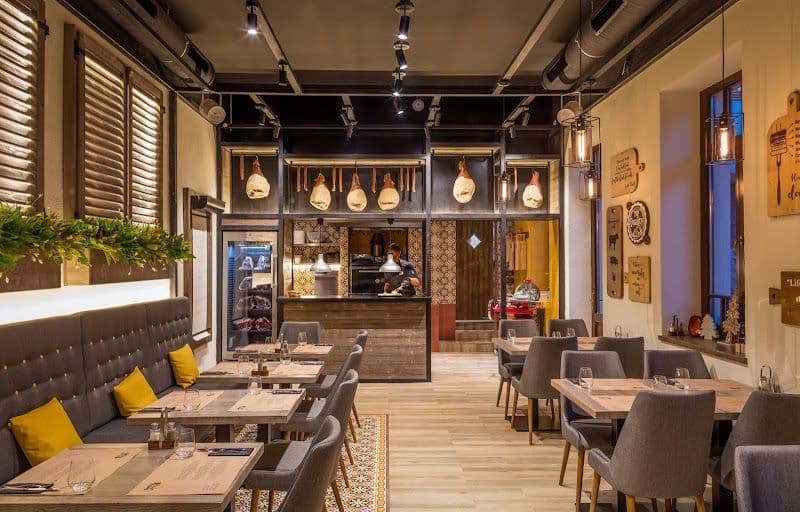 Petry Bistro Grill & Wine