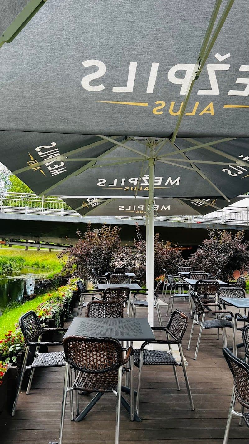 ROZĀLĀDE restorāns