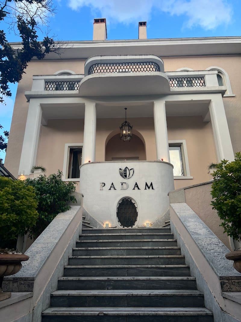 Padam Boutique Hotel & Restaurant
