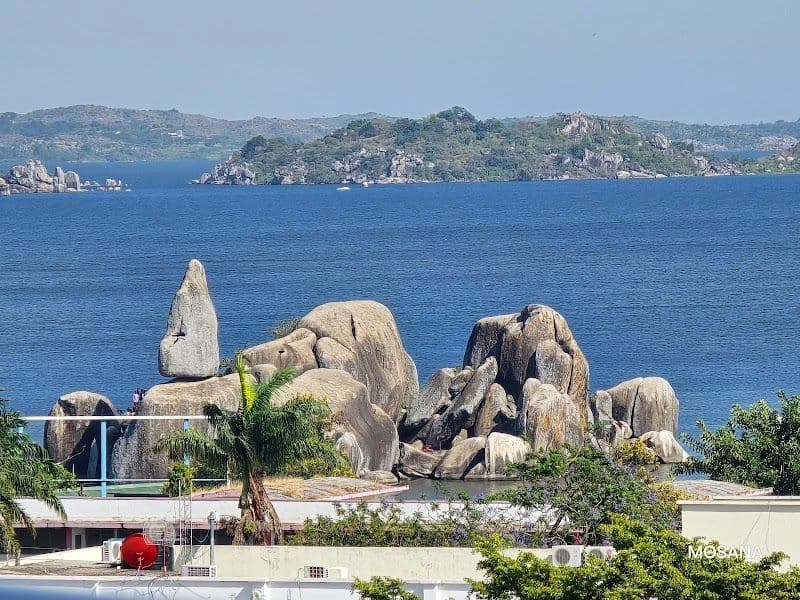 Gold Crest Hotel Restaurant