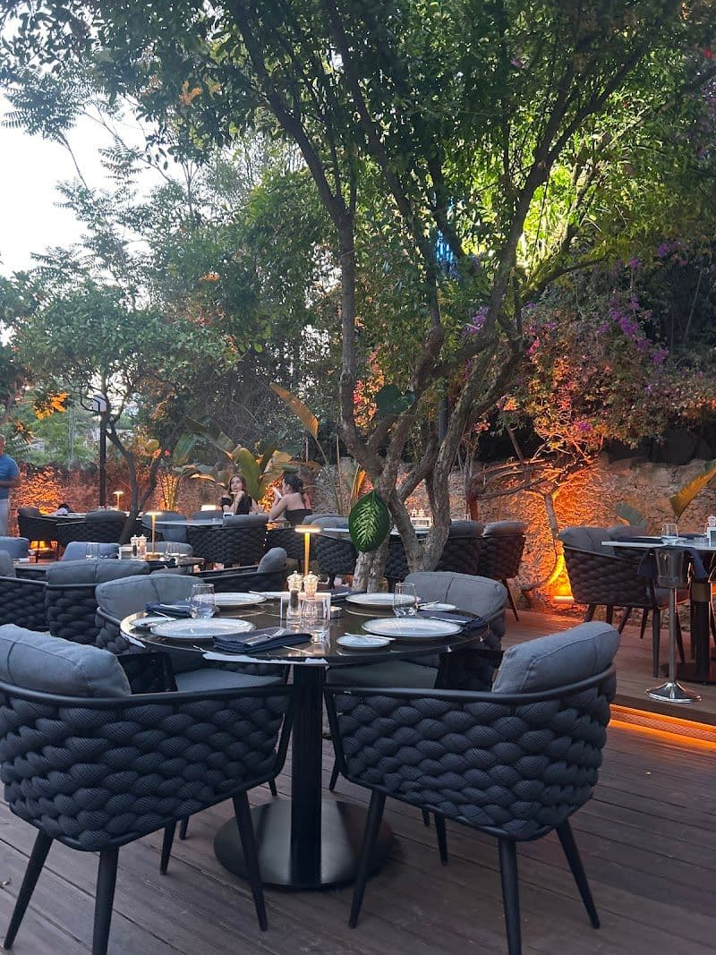 Geyik Restaurant & Lounge Bar