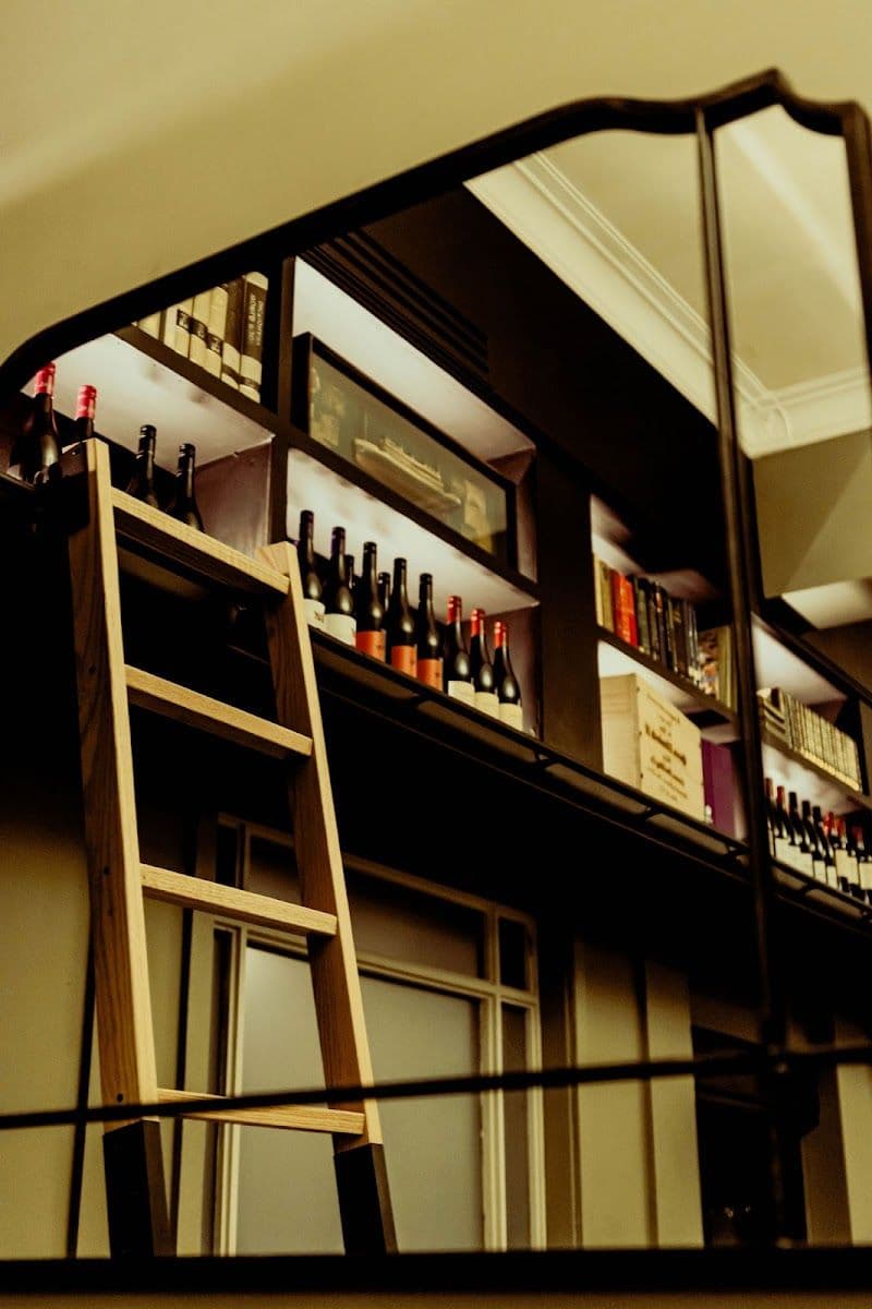 SPARE Restaurant Lounge & Bar