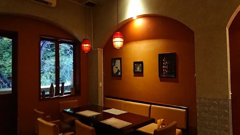 Phono Box Cafe & Kitchen