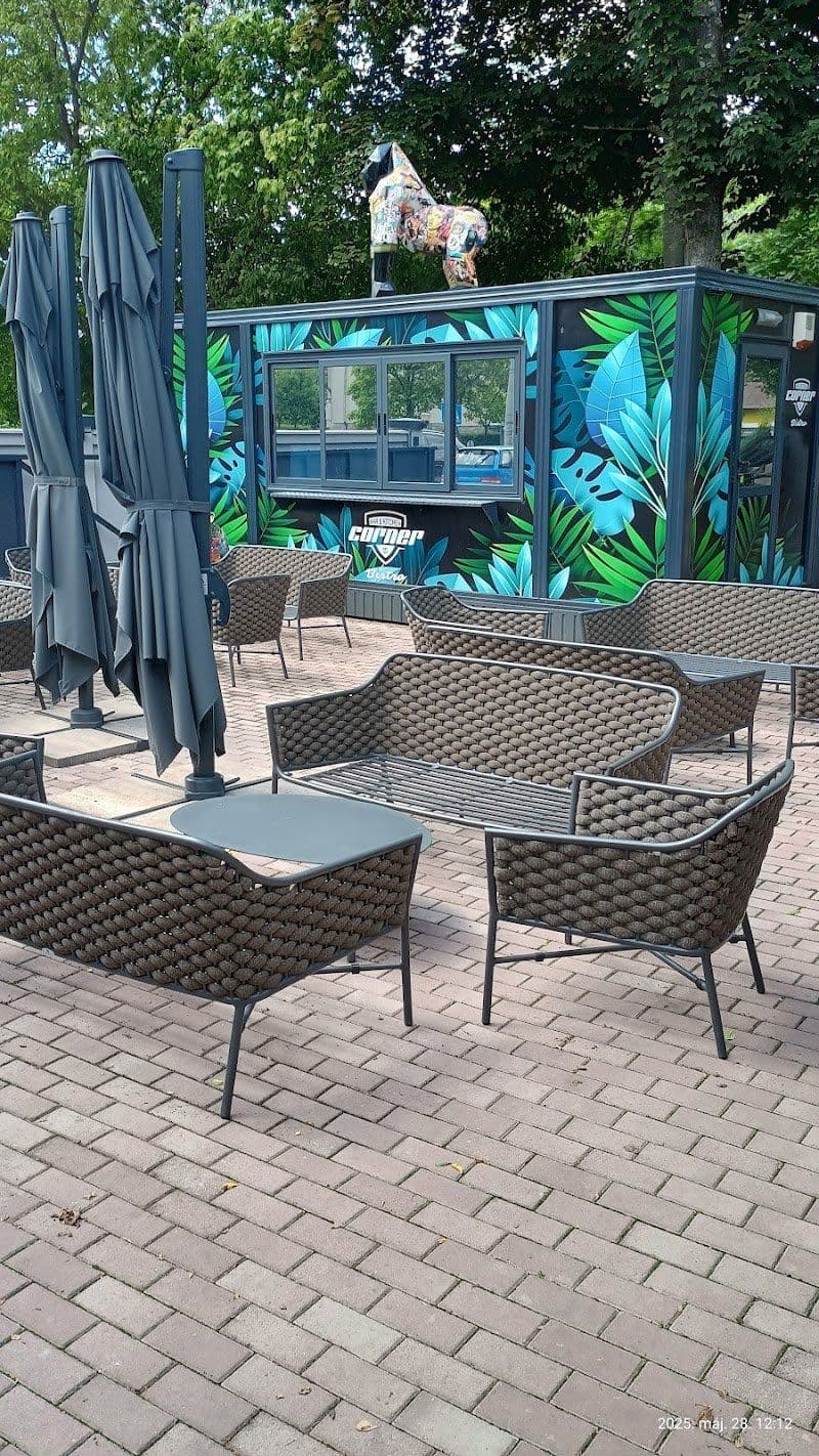 Corner Bar & Kitchen