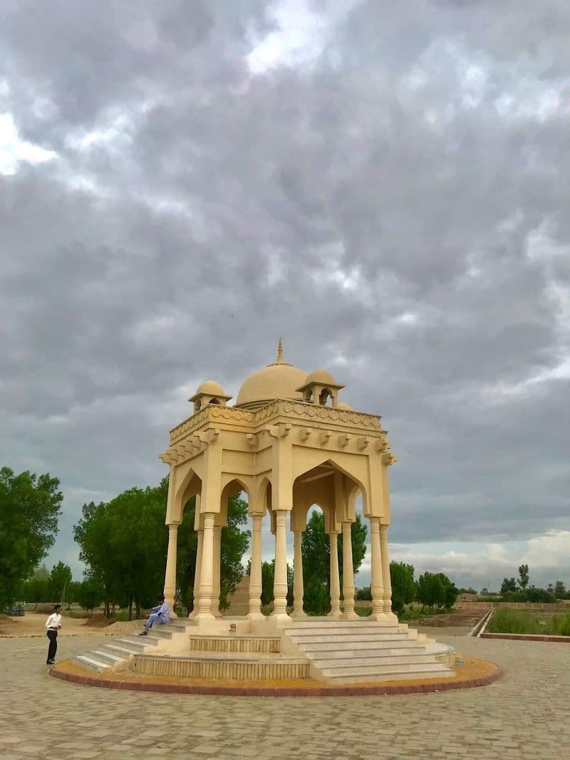 Larkana Tourism Guide - Optimal Visiting Seasons