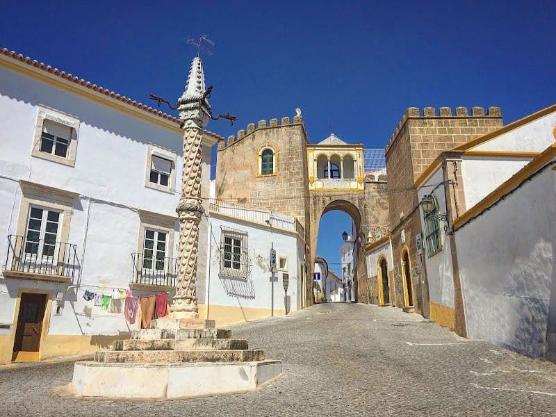 Arch of Santa Clara - Elvas - Portugal - Booked ai