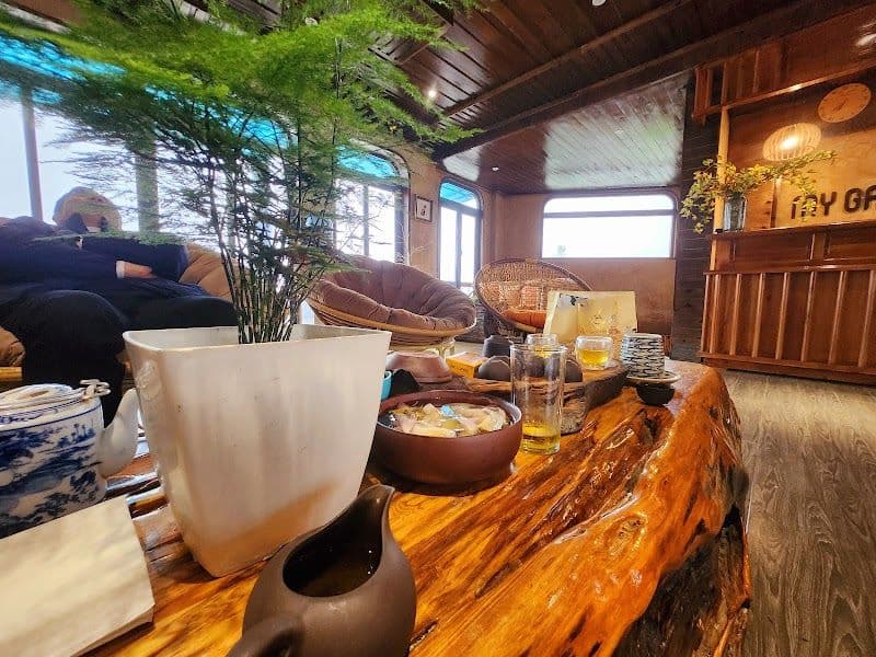 Le Restaurant & Cafe - Lao Cai - Vietnam - Booked ai