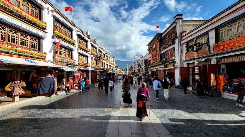Bakuo Residential District - Lhasa - China - Booked ai
