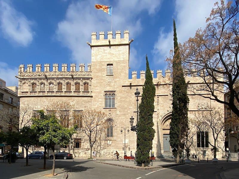 La Lonja de la Seda de Valencia - València - Spain - Booked ai