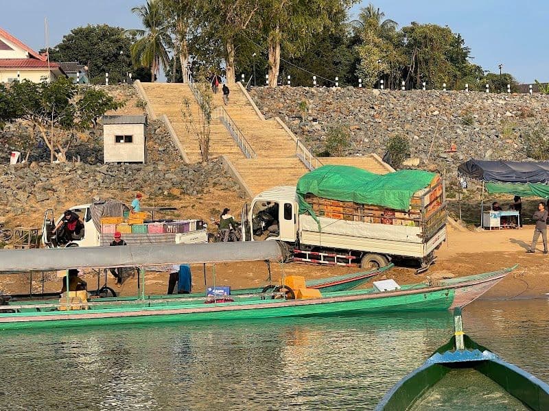 Discovering Houayxay's Hidden Treasures