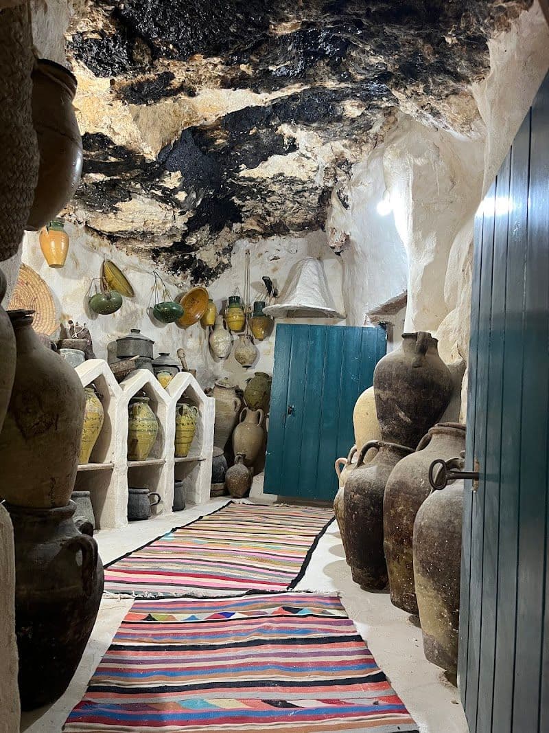 Museum of The Berber Culture - ⴰⵙⴰⵍⴰⵢ ⵉⵎⴰⵣⵉⵖⵏ - Tamezret - Tunisia - Booked ai
