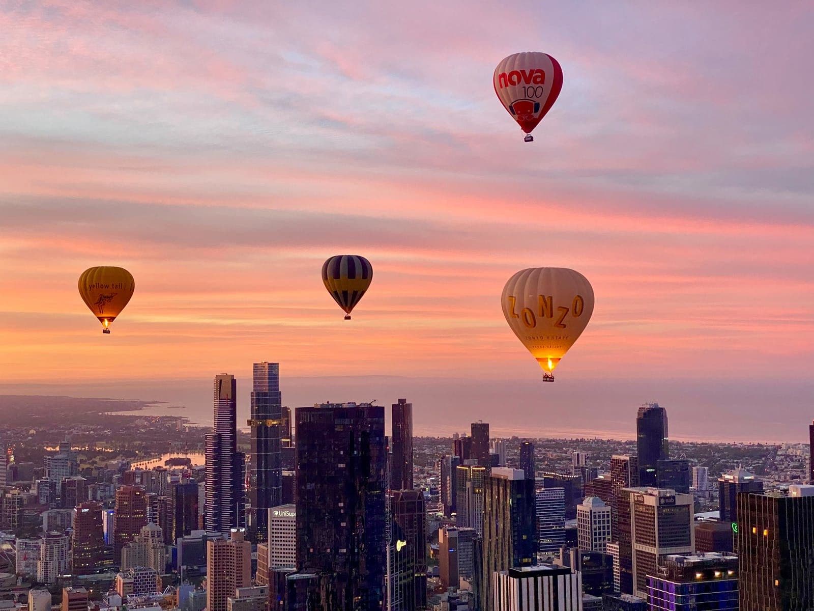 Hot Air Ballooning Over Melbourne City