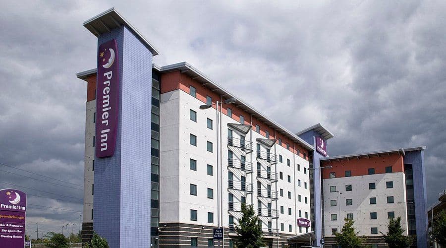 Cheap Hotels Near Airports | Book Hotels, Flights & Airfare