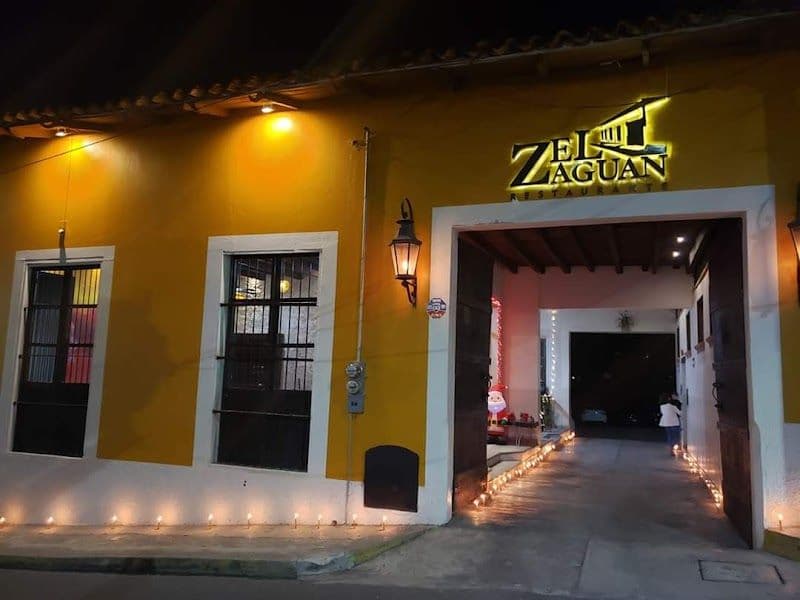 El Zaguan