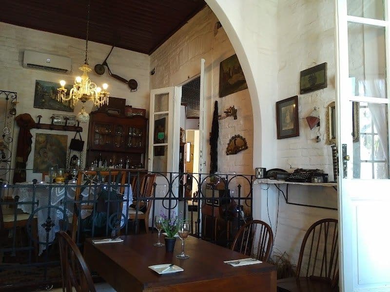 La Florida Resto Bar - Col. del Sacramento - Uruguay