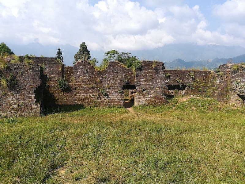 Explore Makwanpur Gadhi Makwanpur Fort - Makwanpurgadhi - Nepal