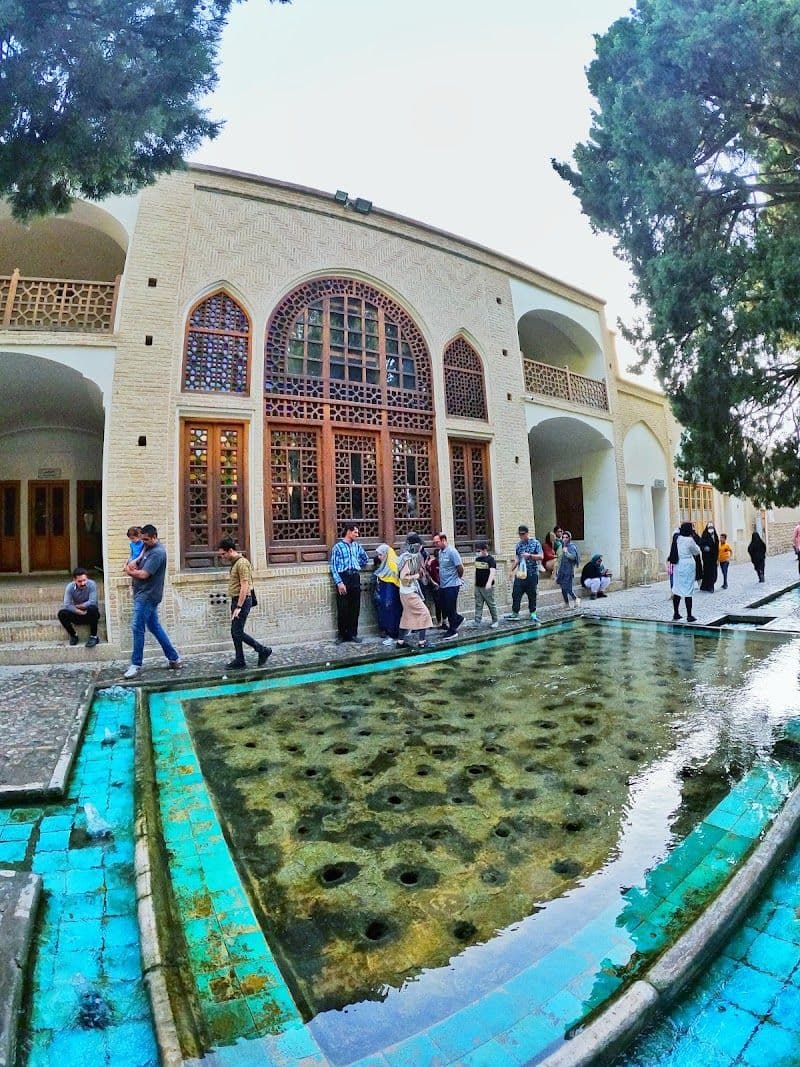 Visit the Fin Garden (Bagh-e Fin) - Kashan - Iran