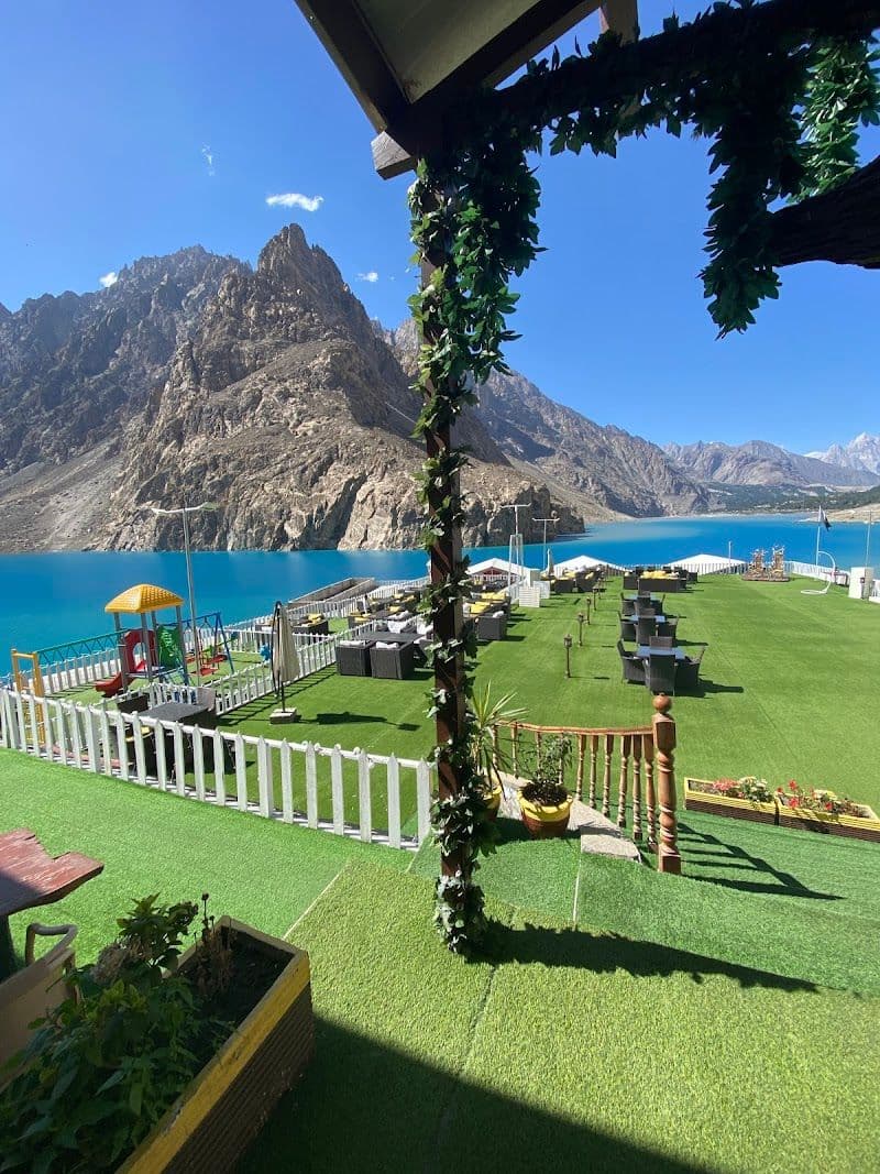 Luxus Hunza Attabad Lake Resort - Hunza - Pakistan