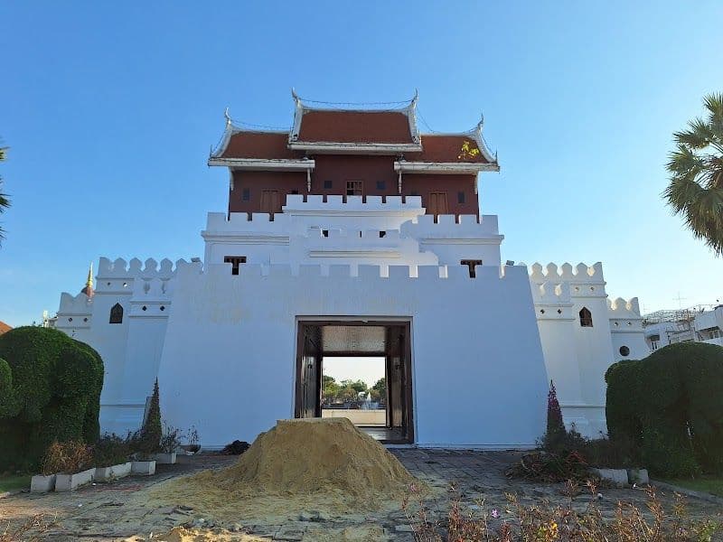 Model City Gate - Nakhon Ratchasima - Thailand - Booked ai