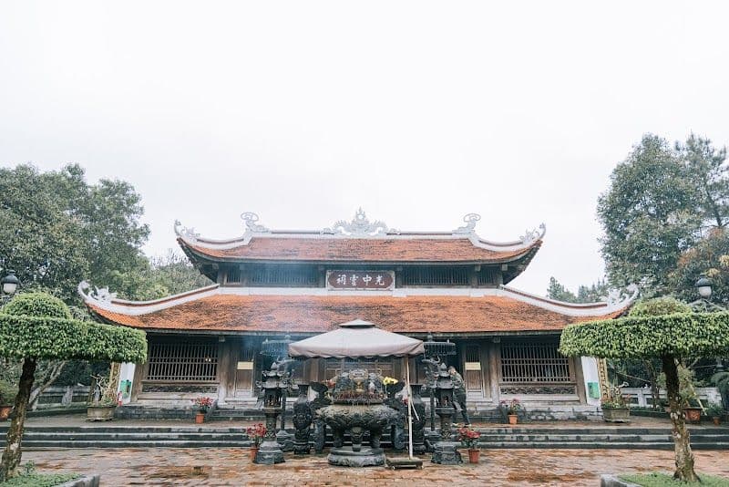 King Quang Trung Temple - Vinh - Vietnam - Booked ai