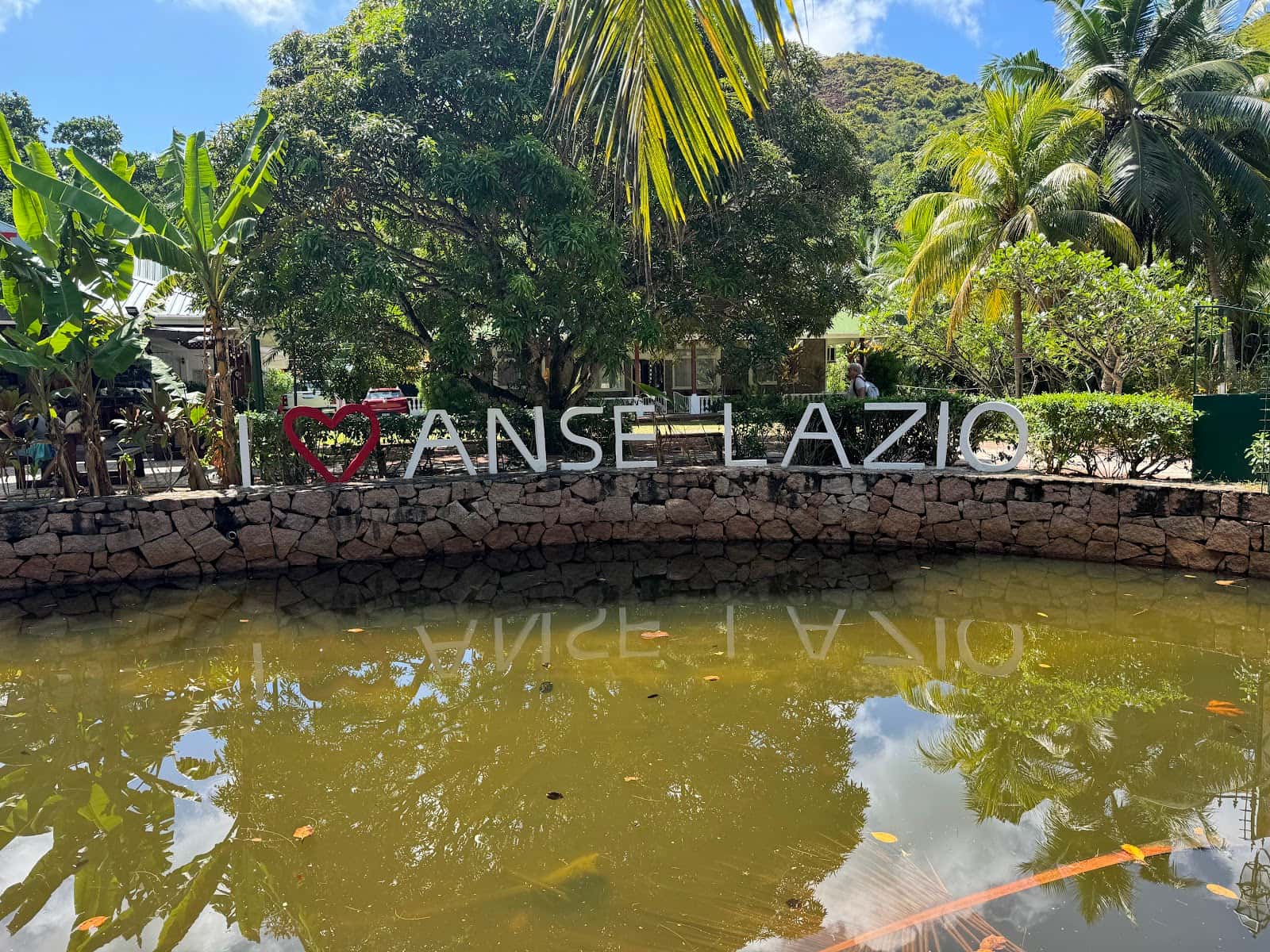 Le Chevalier Bay Coconut Bar