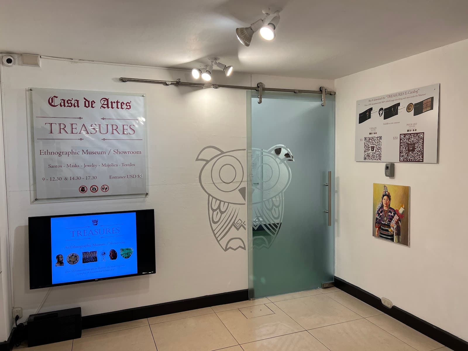 TREASURES ETHNOGRAPHIC MUSEUM - Antigua - Guatemala