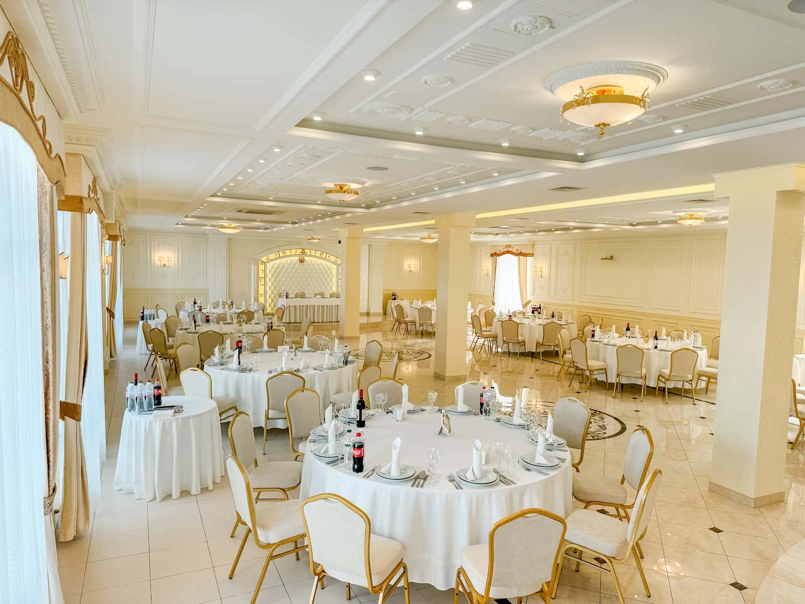 Готельно-ресторанний комплекс СВ