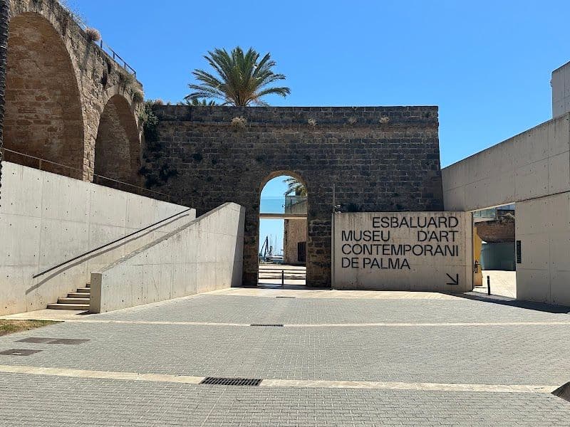 Muralla de la ciudad - Palma - Spain - Booked ai