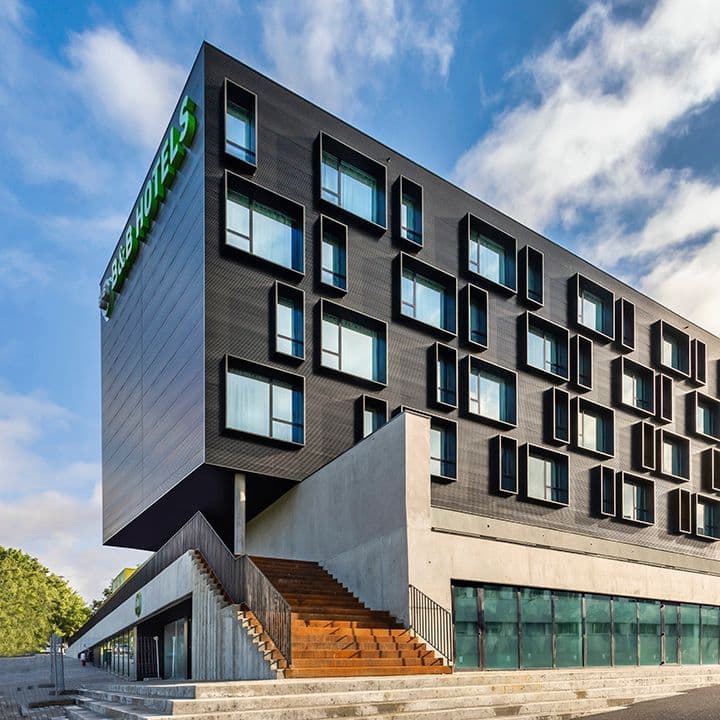 B&B HOTEL Guimarães - Guimaraes - Portugal - Booked ai