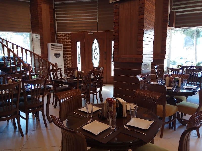 Surko Traditional Restaurant - Saveh - Iran - Booked ai