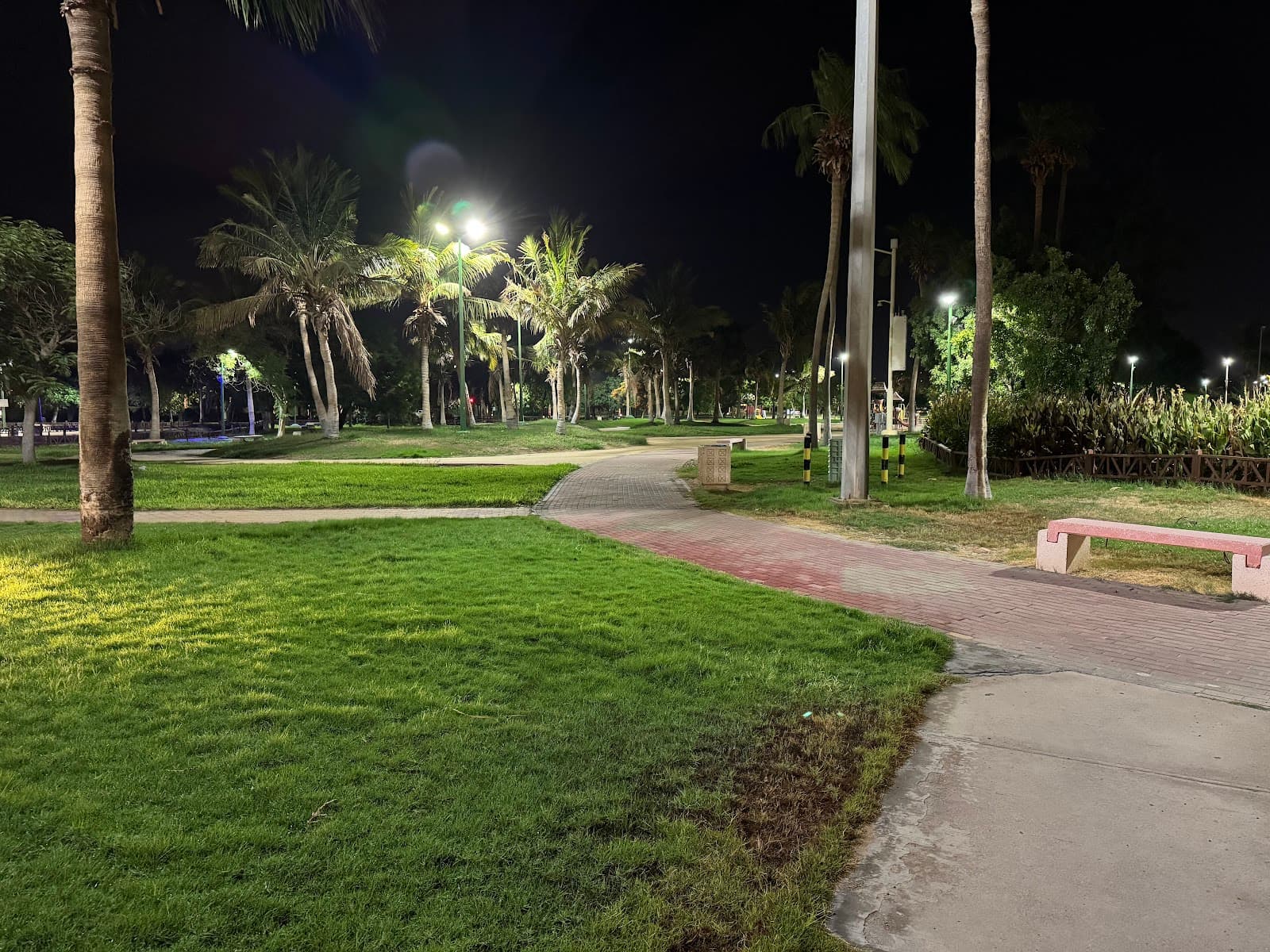 Yanbu Lake Park - Yanbu - Saudi Arabia