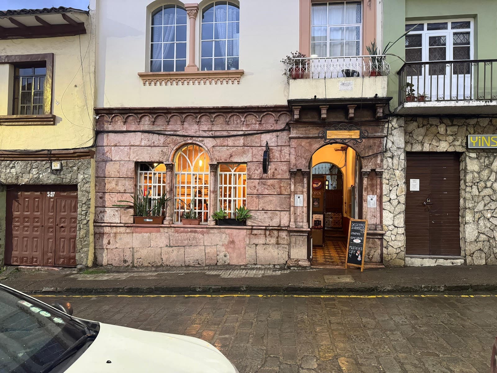 Coffee Room Mr. Tourist - Cuenca - Ecuador