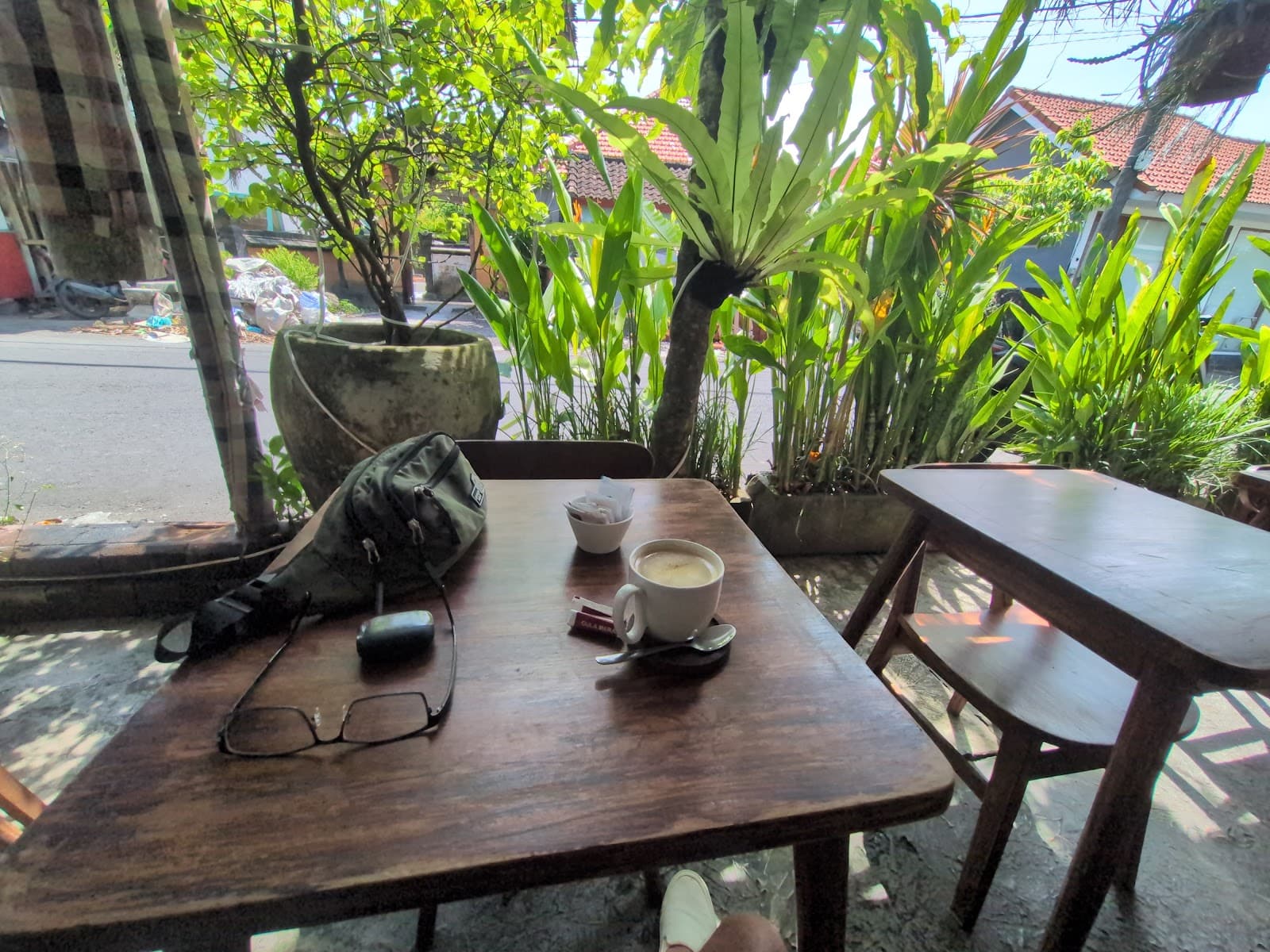 CAFFEINE Brunch Cafe, CANGGU (All day breakfast) - Canggu - Indonesia