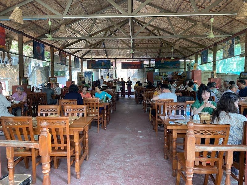 MINN WON VALLEY - Sagaing - Myanmar (Burma) - Booked ai