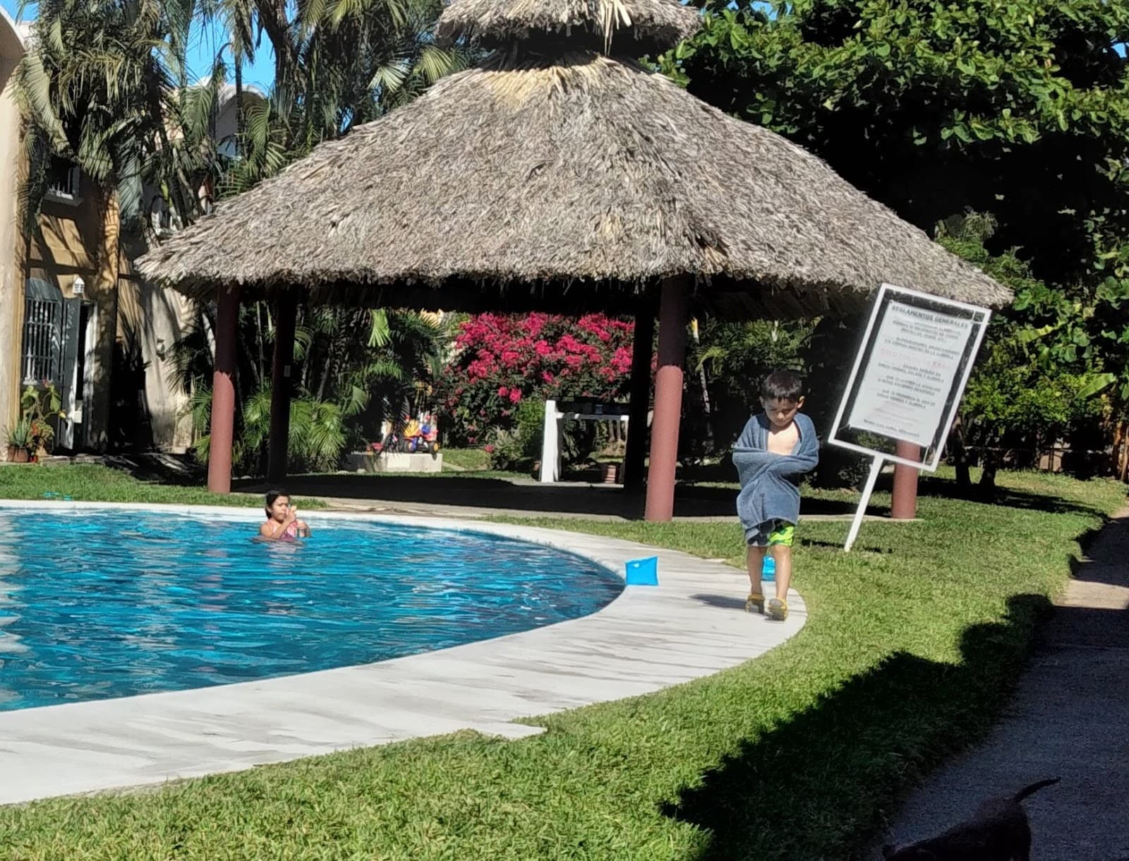 CASA EN RENTA - Zihuatanejo - Mexico